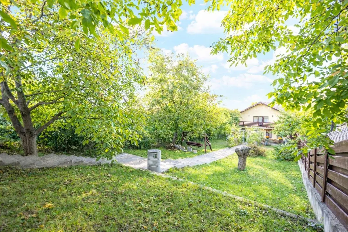 Vila single 4 camere  2 bai S =  193 mp + teren 500 mp Valea Lupului - foto 18