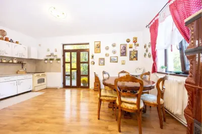 Vila single 4 camere  2 bai S =  193 mp + teren 500 mp Valea Lupului - foto 4
