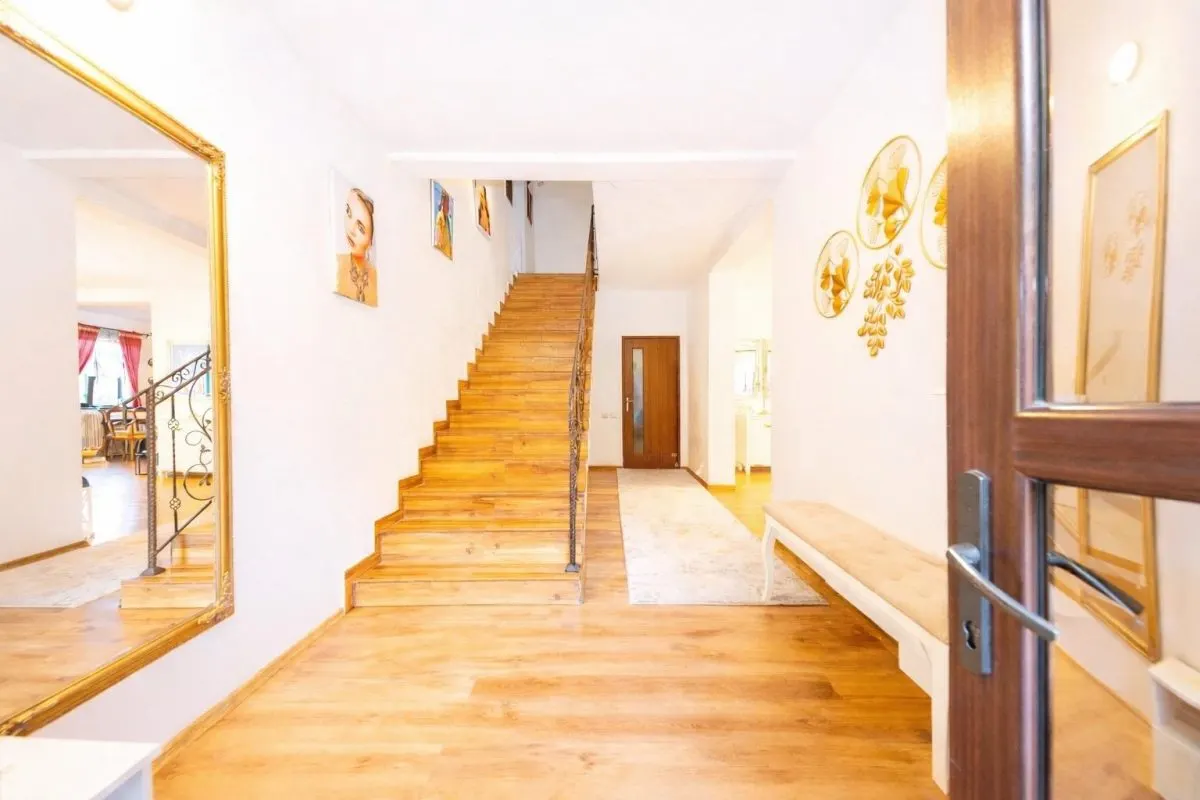 Vila single 4 camere  2 bai S =  193 mp + teren 500 mp Valea Lupului - foto 8
