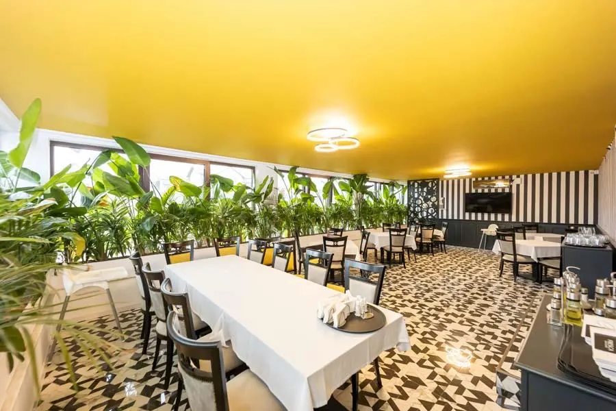 Capat CUG RESTAURANT  CARTIER ASTORIA Lunca Cetatuii - foto 1
