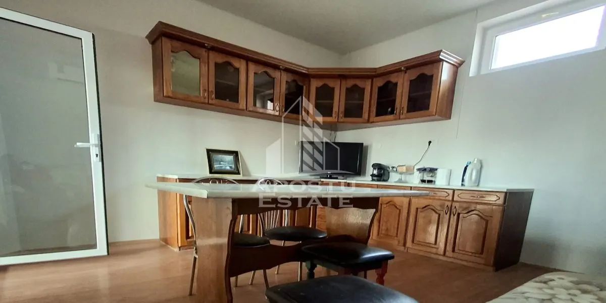Casa Spatioasa cu Teren Generos in Vladimirescu - foto 15