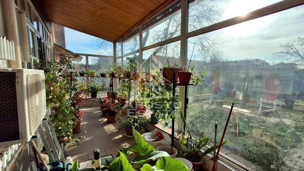 Casa Spatioasa cu Teren Generos in Vladimirescu - foto 23