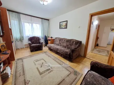 Apartament 3 camere decomandat, Nicolina, baie cu geam - Iasi