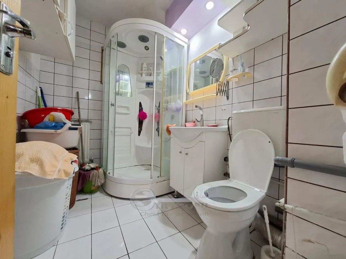 Apartament 3 camere decomandat, Nicolina, baie cu geam - foto 13