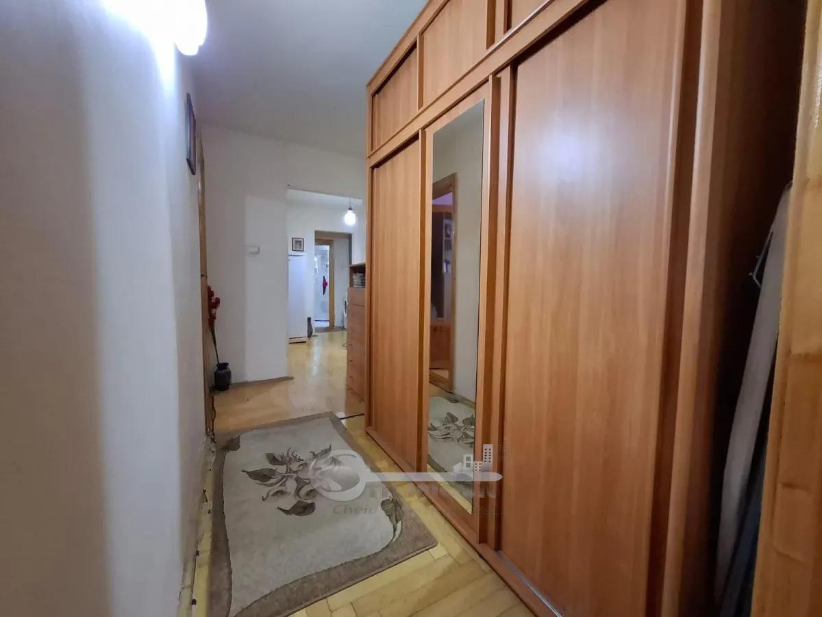 Apartament 3 camere decomandat, Nicolina, baie cu geam - foto 14