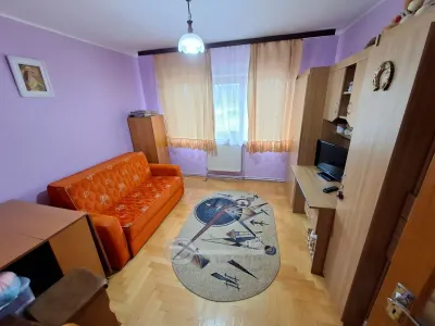 Apartament 3 camere decomandat, Nicolina, baie cu geam - foto 8