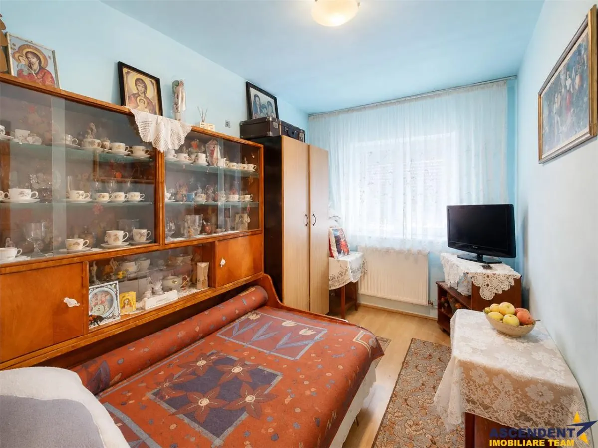 Apartament 3 camere, decomandat, etaj1,  boxa 14 mp, 2 balcoane, Triaj, Brasov - foto 5
