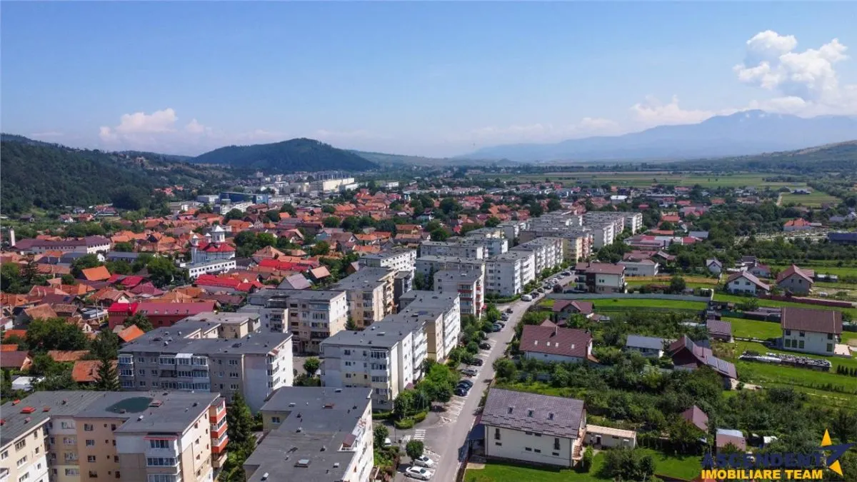 Apartament decomandat, vedere frumoasa, etaj2, Zarnesti, Brasov - foto 15