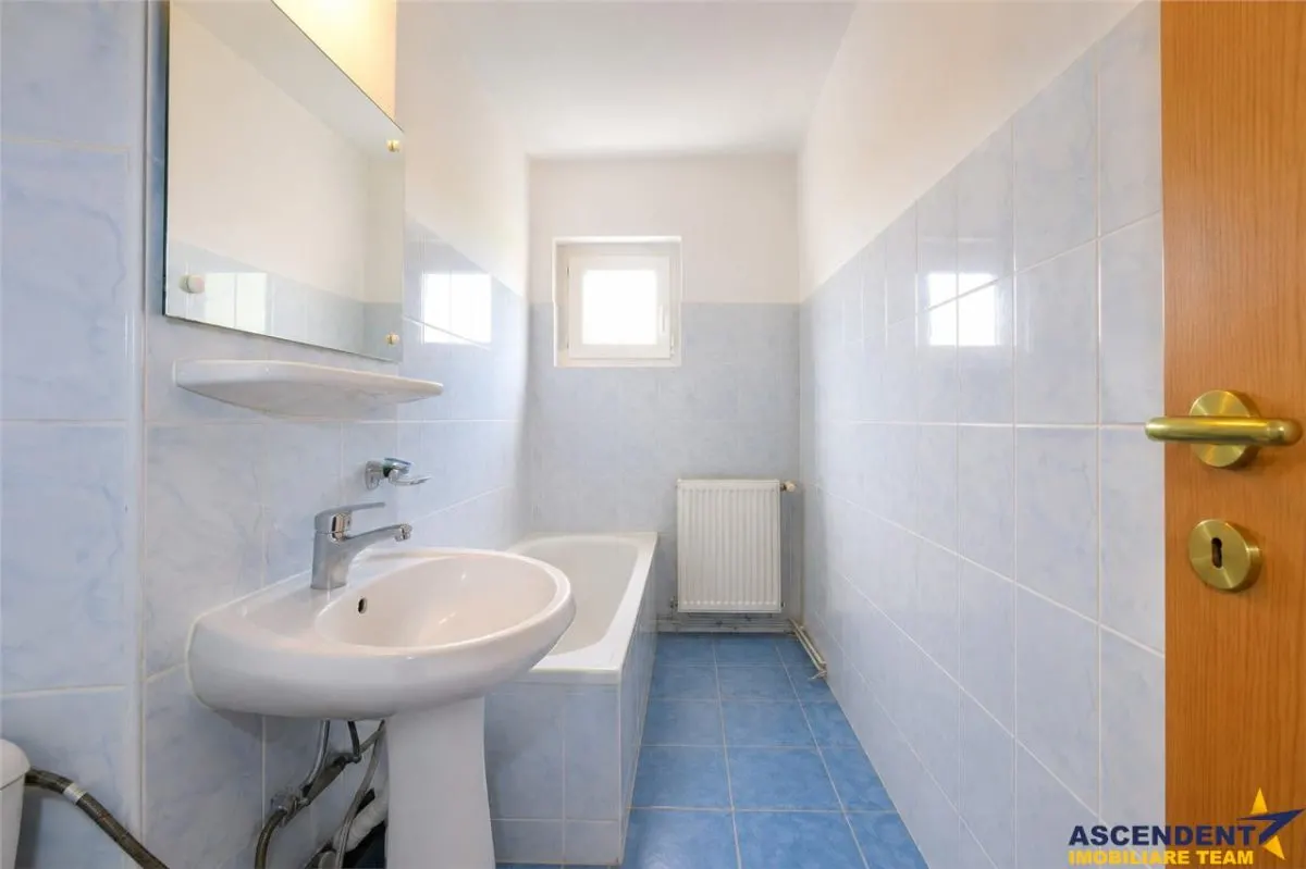 Apartament decomandat, vedere frumoasa, etaj2, Zarnesti, Brasov - foto 5