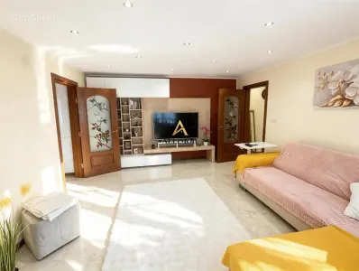 Apartament elegant, complet renovat | 53 mp |Malul Roșu | 80900 â‚¬ - Ploiesti