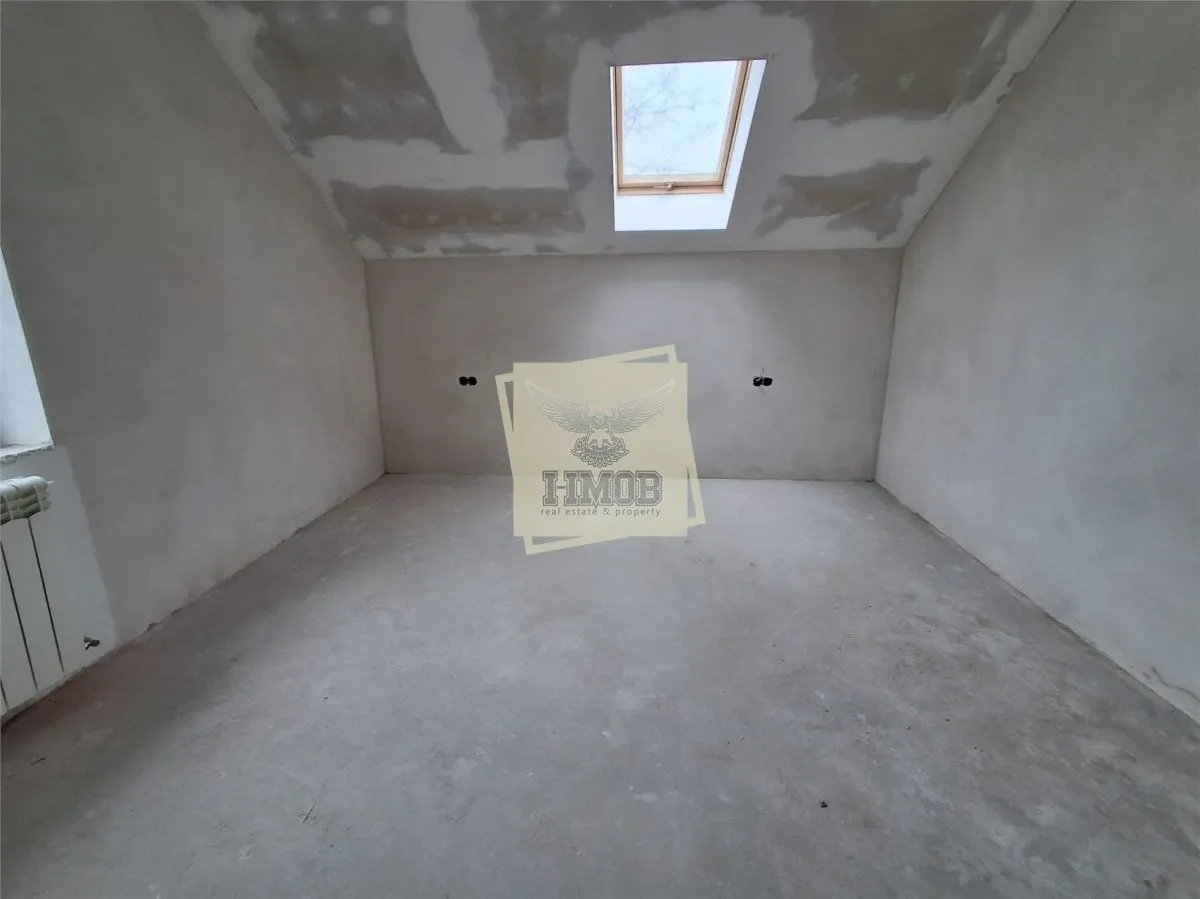 Casa rezidentiala generoasa cu 5 camere 3 bai  dressing  parcare - foto 8