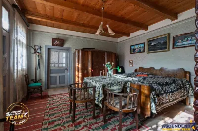 FILM! Casa si anexe, pe domeniu de 6.221mp,  livada pomi fructiferi, Lemnia, Covasna - foto 2