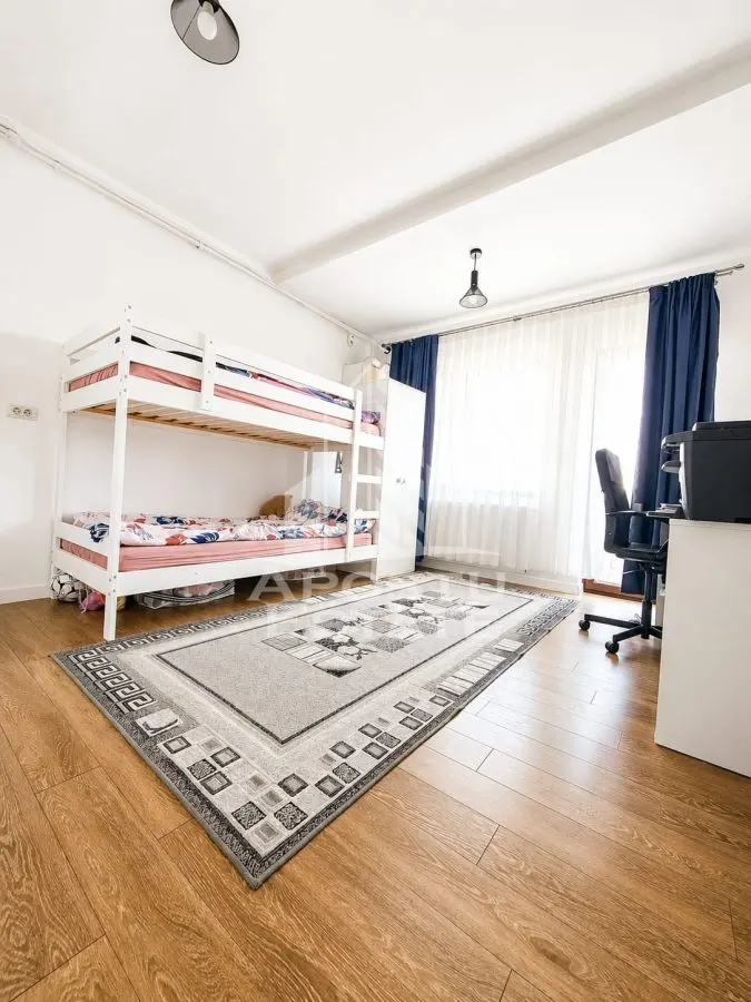 Apartament 3 camere + loc de parcare BLOC NOU - foto 3