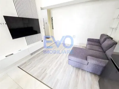 Apartament cu 2 camere, aer conditionat, complex Royal Town Copou - foto 2