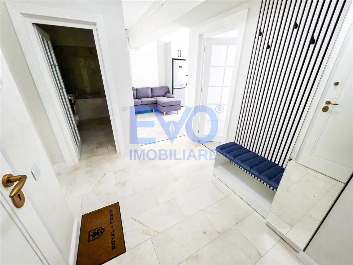 Apartament cu 2 camere, aer conditionat, complex Royal Town Copou - foto 8