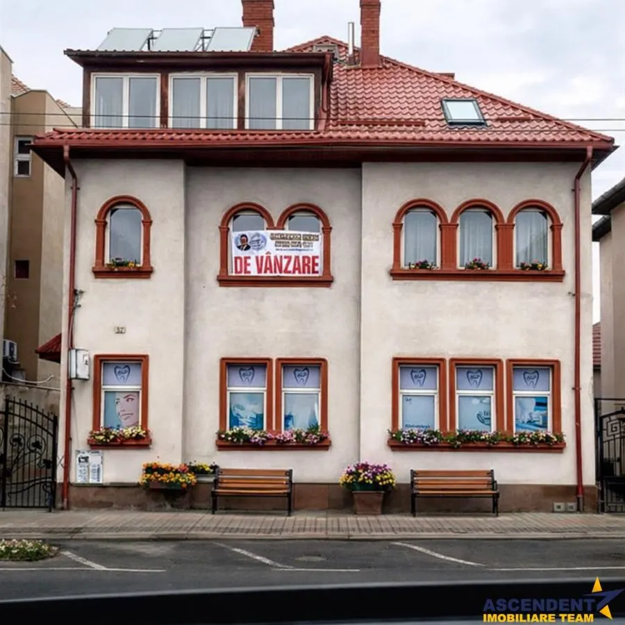 Volum arhitectural remarcabil:Rezidential/ Sediu firma,Clinica,Investitie,Centru Civic, Brasov - foto 2