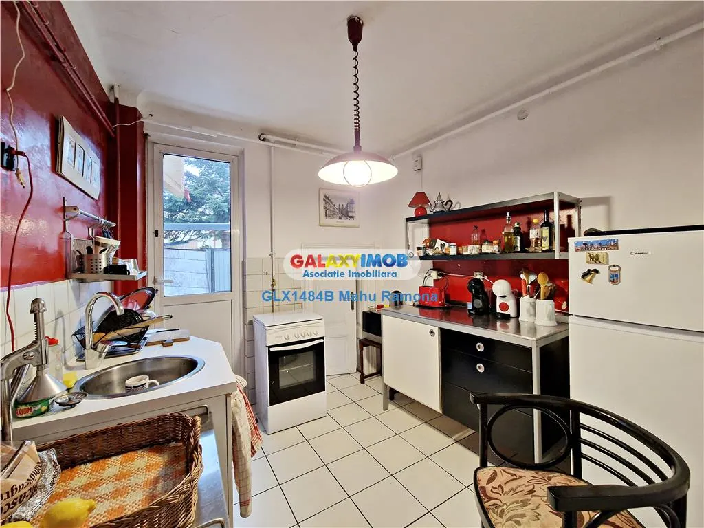 Casa veche renovata, parter+mansarda, curte proprie, Foisorul de Foc - foto 8