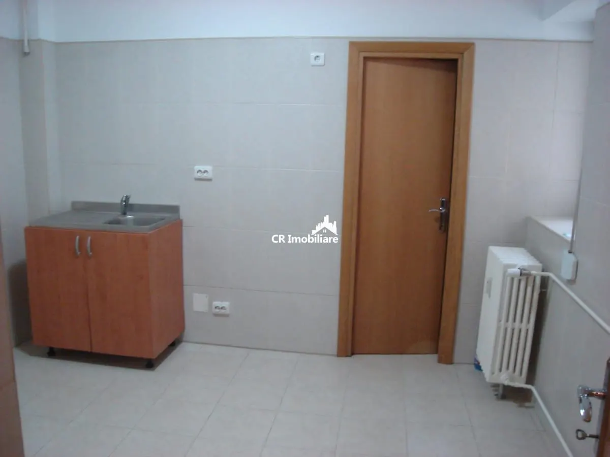 Apartament 4 camere Parter Inalt Decebal - foto 3