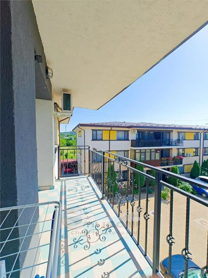 Apartament cu 2 camere, Bucium, mutare imediata - foto 11