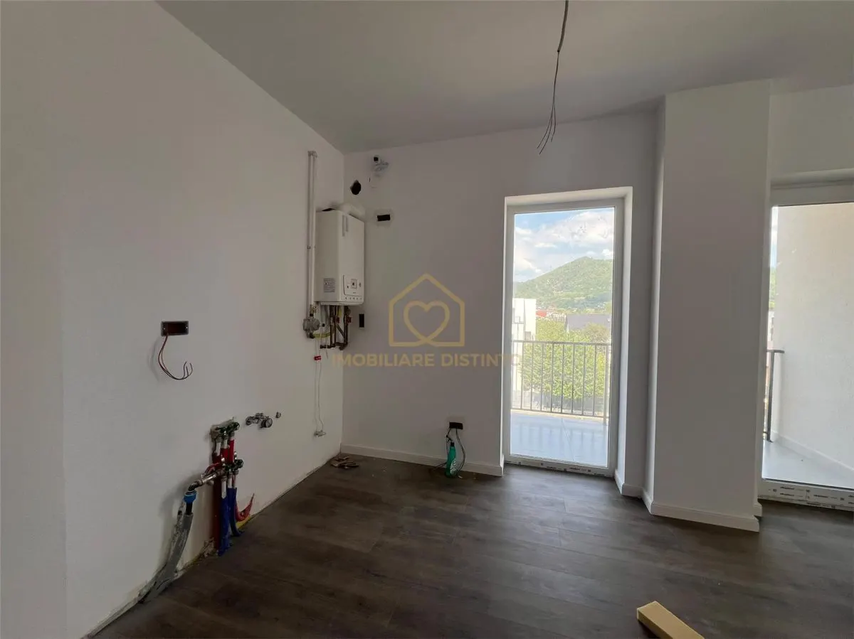 Garsoniera finisata si partial mobilata zona Horia - foto 2