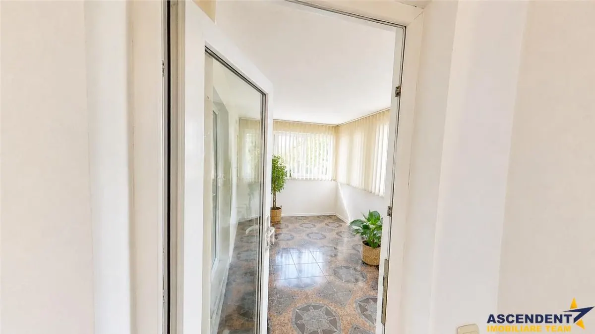 Casa cu 6 camere, 600 mp teren, pomi fructiferi, toate utilitatile, Stupini, Brasov - foto 6
