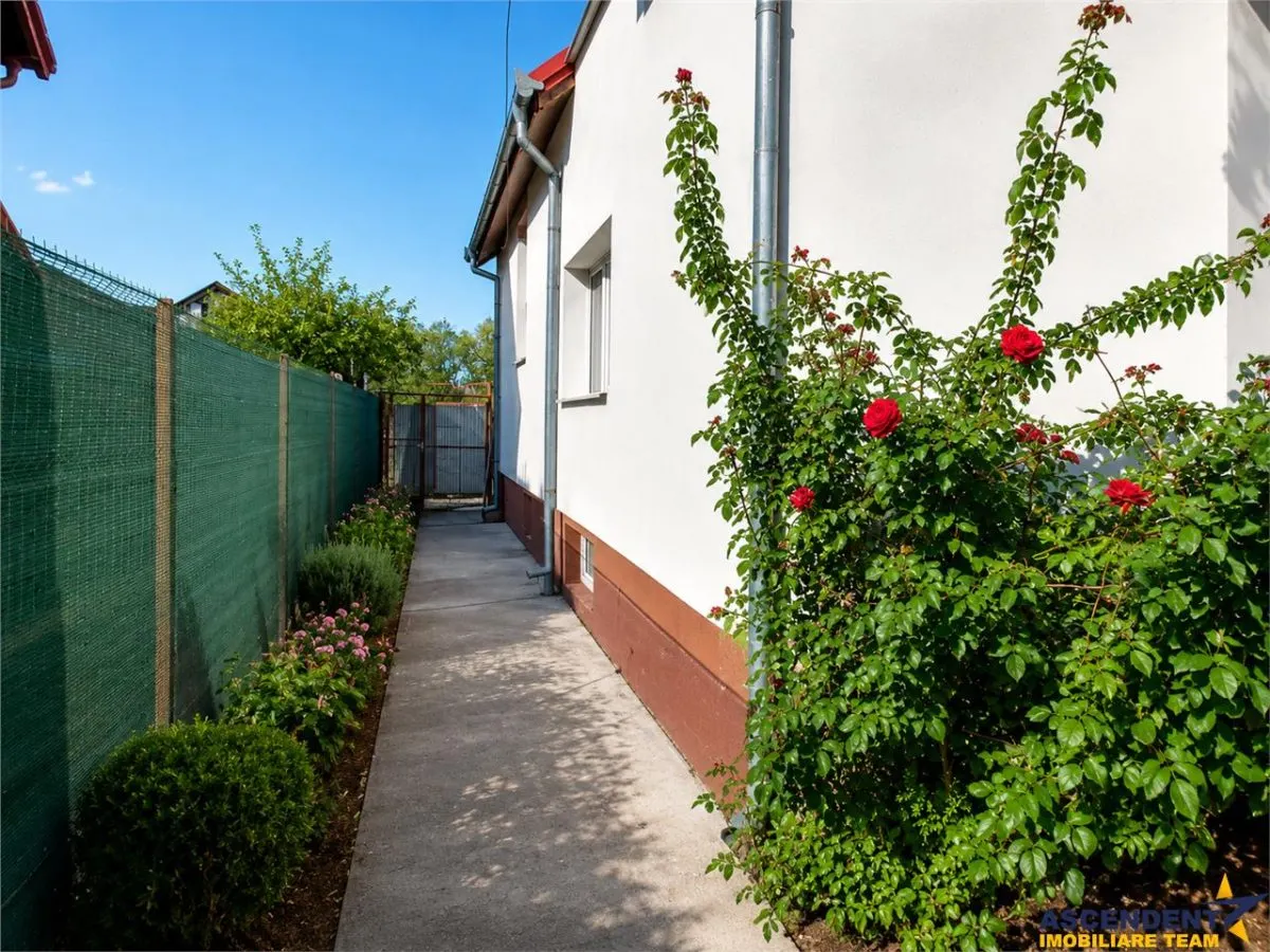 Casa cu 6 camere, 600 mp teren, pomi fructiferi, toate utilitatile, Stupini, Brasov - foto 7