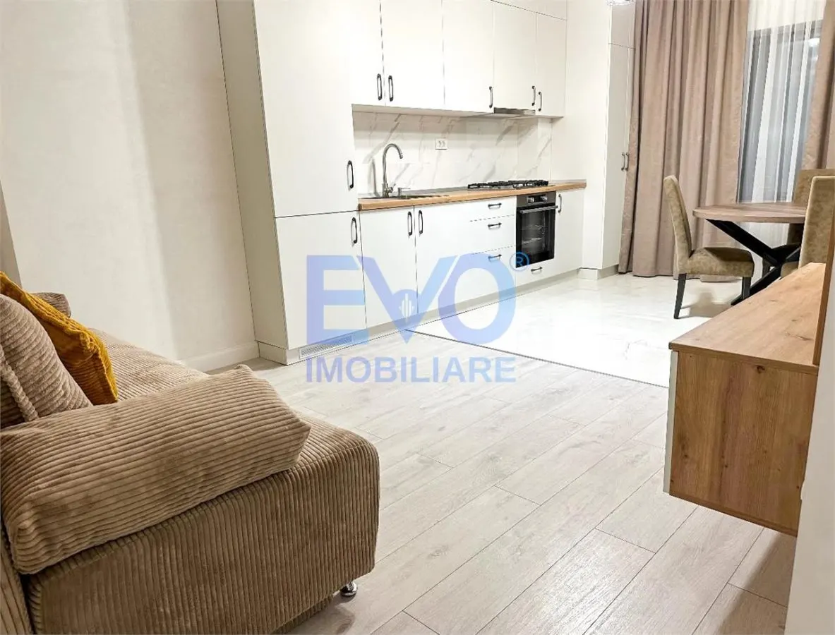 Apartament cu 2 camere, prima inchiriere, complex Royal Town Copou - foto 2