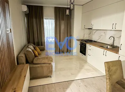 Apartament cu 2 camere, prima inchiriere, complex Royal Town Copou - foto 3