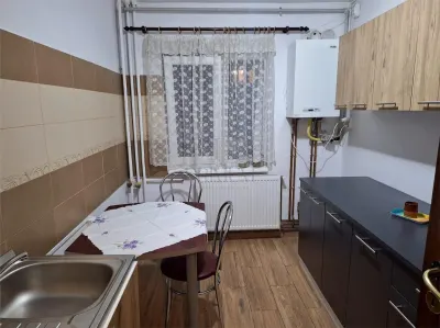 TORONTALULUI - APARTAMENT 2 CAMERE DE INCHIRIAT - CENTRALA PROPRIE - foto 3