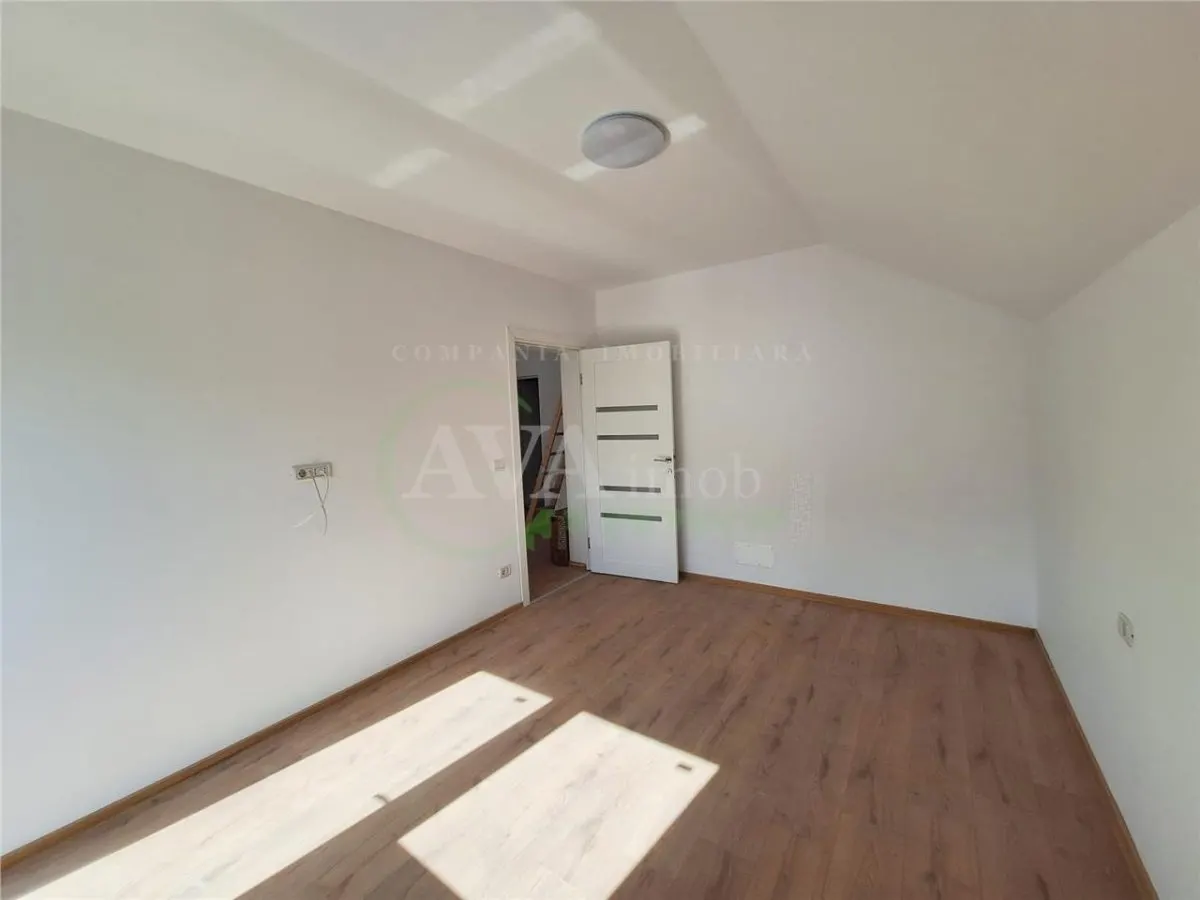 Vila noua din caramida, 130 mp utili â€“ Teren 480 mp | Zona Ura - foto 17
