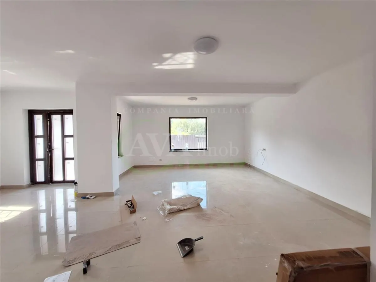 Vila noua din caramida, 130 mp utili â€“ Teren 480 mp | Zona Ura - foto 4