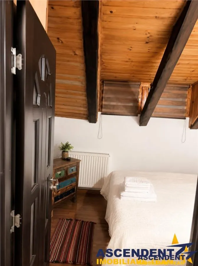 Ultracentral: Elegant nivel in vila, cu terasa, Centrul istoric, Brasov - foto 3