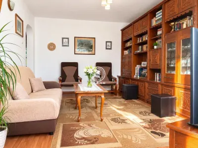 Apartament 3 camere decomandat Centru -Tg Cucu - Iasi