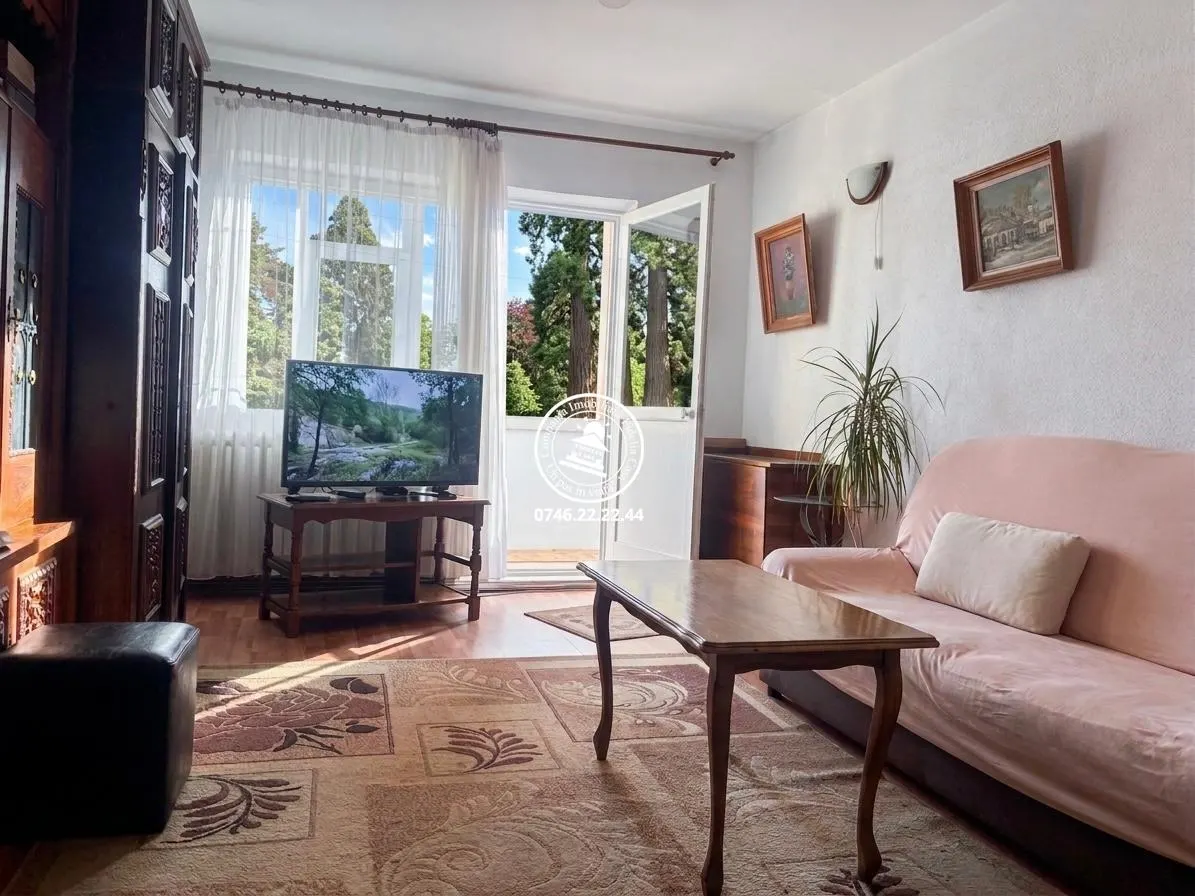 Apartament 3 camere decomandat Centru -Tg Cucu - foto 2