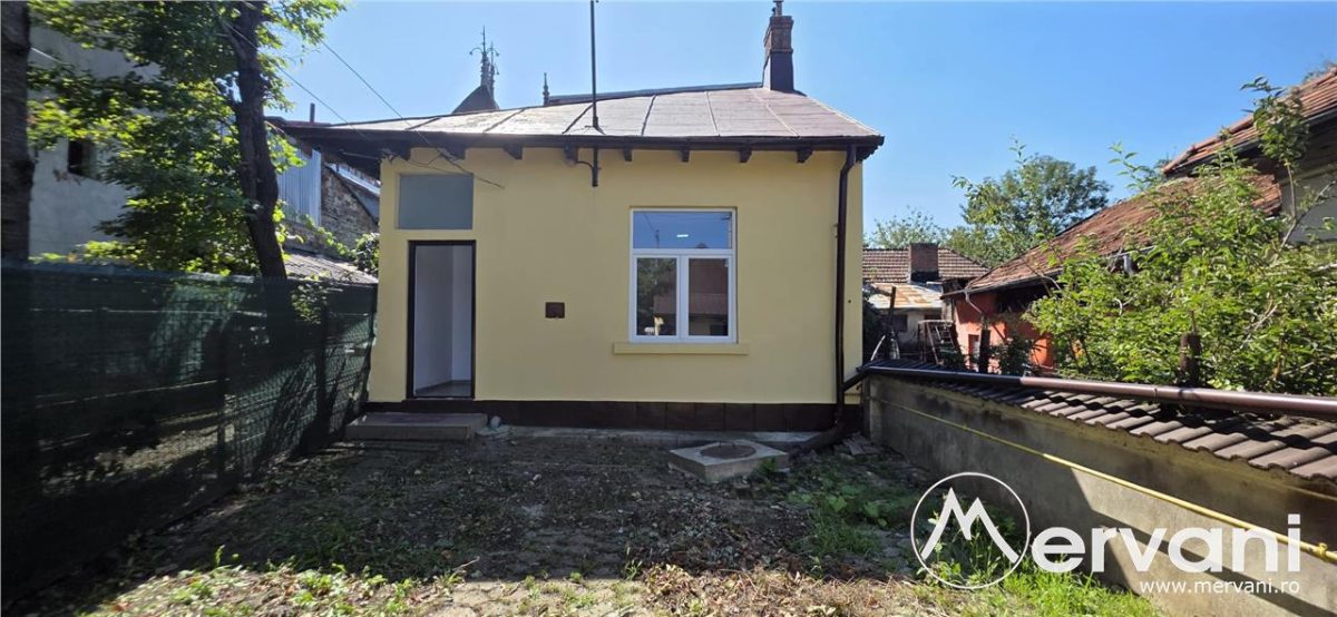 Casa cu 2 camere de vanzare in Campina - Campina