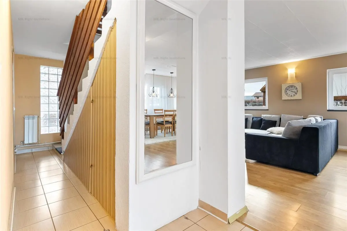 Casa individuala 4 camere cu garaj si curte | Sanpetru - foto 18
