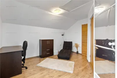 Casa individuala 4 camere cu garaj si curte | Sanpetru - foto 21