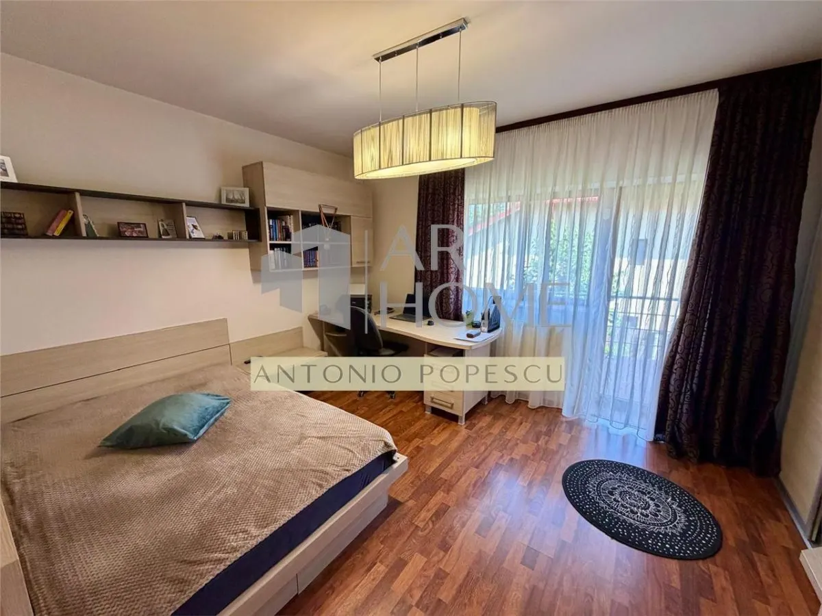 Vila 4 camere, in Ploiesti, zona Albert. - foto 12