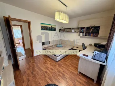Vila 4 camere, in Ploiesti, zona Albert. - foto 13