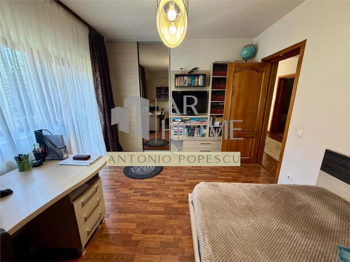 Vila 4 camere, in Ploiesti, zona Albert. - foto 14