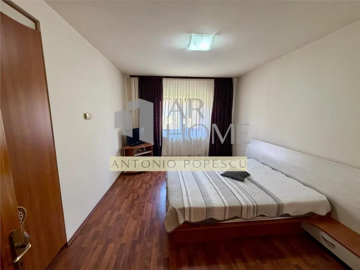 Vila 4 camere, in Ploiesti, zona Albert. - foto 15