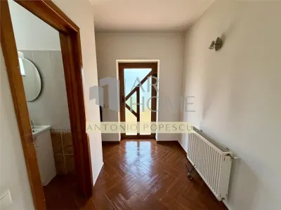 Vila 4 camere, in Ploiesti, zona Albert. - foto 27