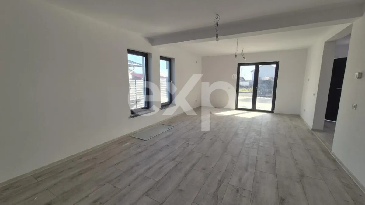Case 4 camere TiP PARTER Bradu | 400 mp teren - foto 3