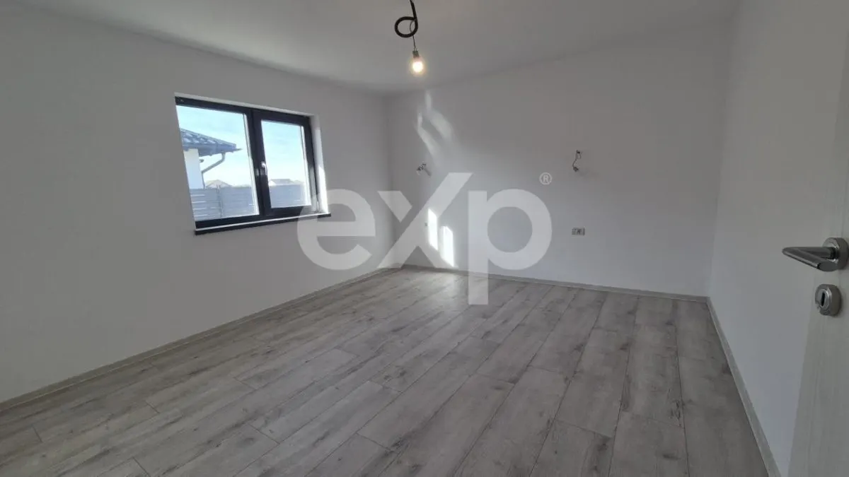 Case 4 camere TiP PARTER Bradu | 400 mp teren - foto 8