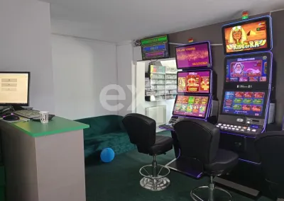 Spațiu comercial stradal de închiriat – Calea Drăgășani - Trivale - foto 5