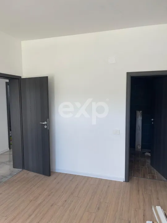 Casă parter cu 3 camere, curte generoasă și liniște deplină – natură și confort - foto 18