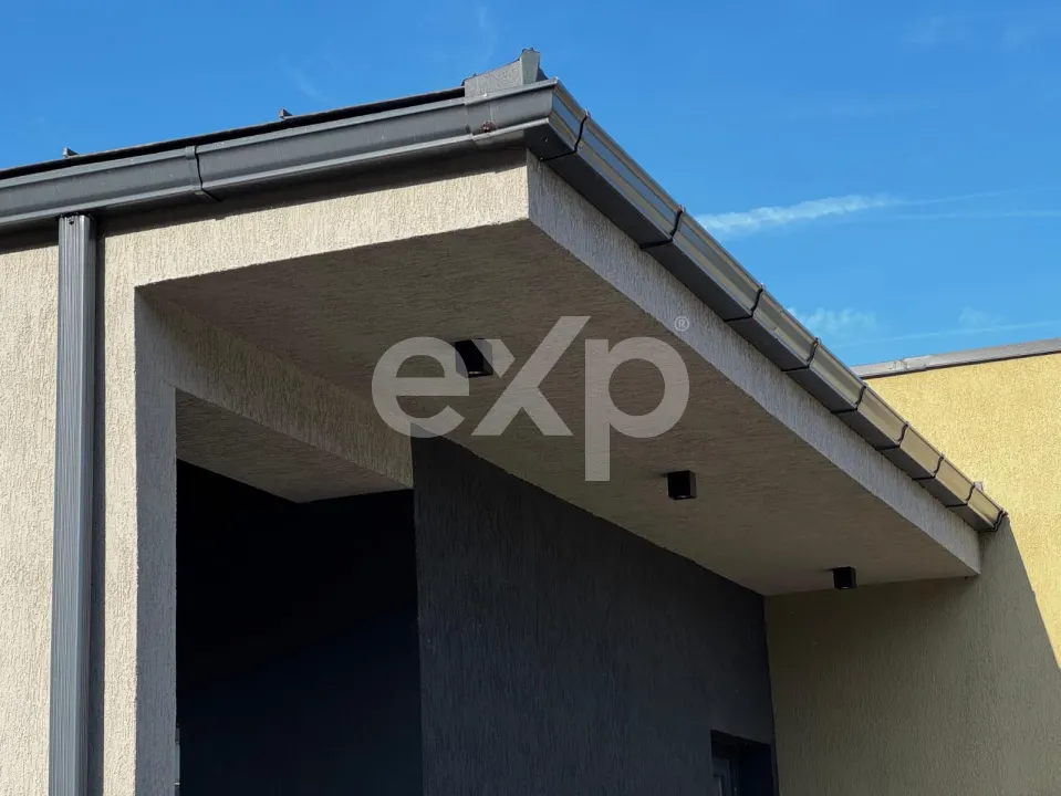 Casă parter cu 3 camere, curte generoasă și liniște deplină – natură și confort - foto 8