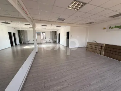 Spațiu Generos și Modern în Cartierul Găvana – Confort și Posibilități Nelimitat - foto 17