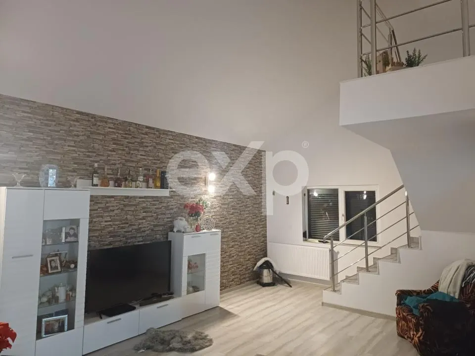 Vilă 4 camere cu garaj dublu, teren 500 mp, Albota – zonă centrală - foto 3