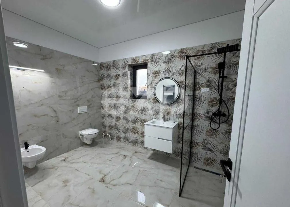 OCAZIE DE NERATAT! APARTAMENT IN VILA! curte si intrare privata! - foto 1